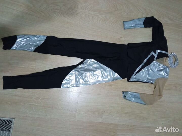 Костюмы для фитнеса и аэробики