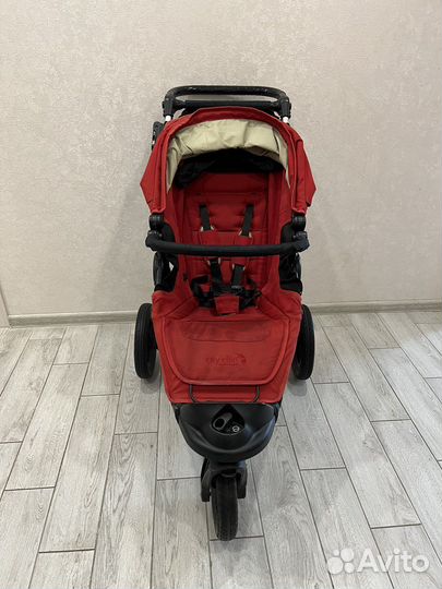 Прогулочная коляска baby jogger