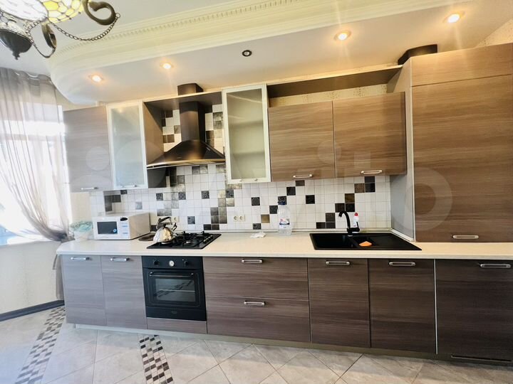 2-к. квартира, 70 м², 4/5 эт.