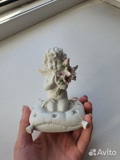 Статуэтка ангел