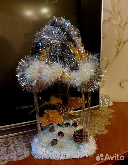 Новогоднее украшение золотая птица