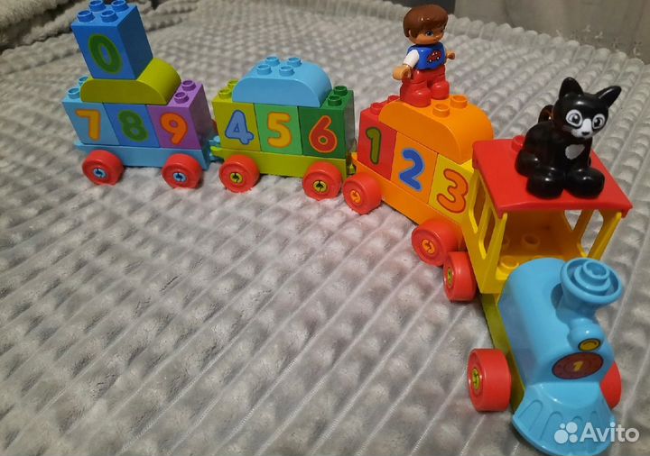 Lego Duplo паровозик цифры