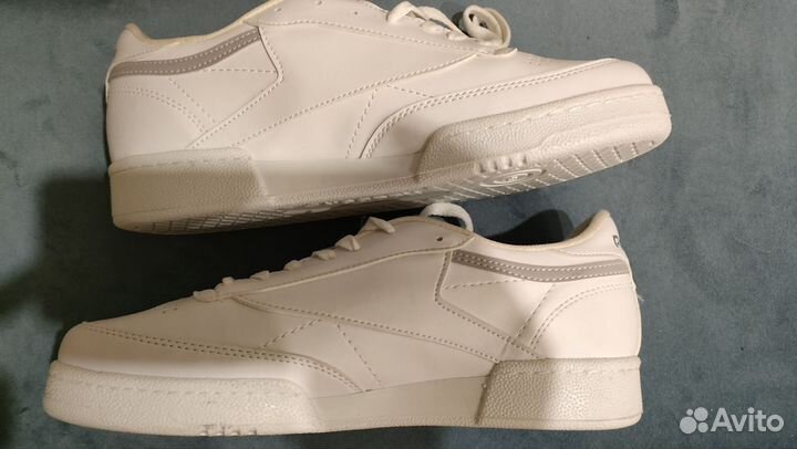 Кроссовки Reebok 43 новые