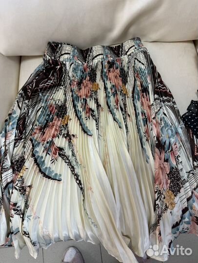 Плиссированная шелковая юбка