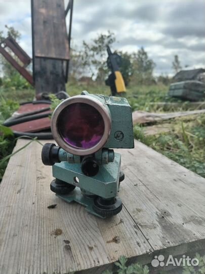 Нивелир оптический с линейкой