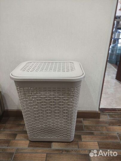 Корзина для белья под ротанг