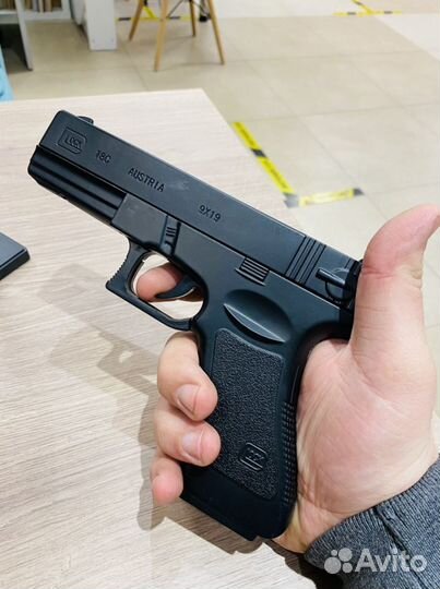 Зажигалка пистолет Глок 1 к 1 (металл/пластик)