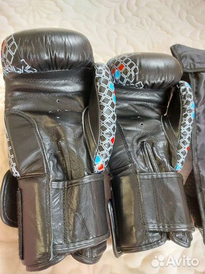 Боксерская перчатка кожаная 12 OZ пересорт