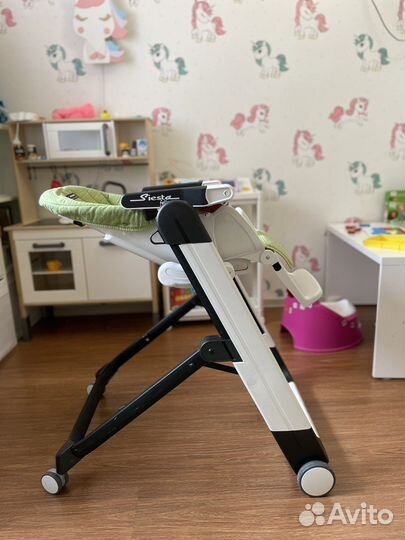 Стульчик для кормления Peg-perego Siesta Follow Me