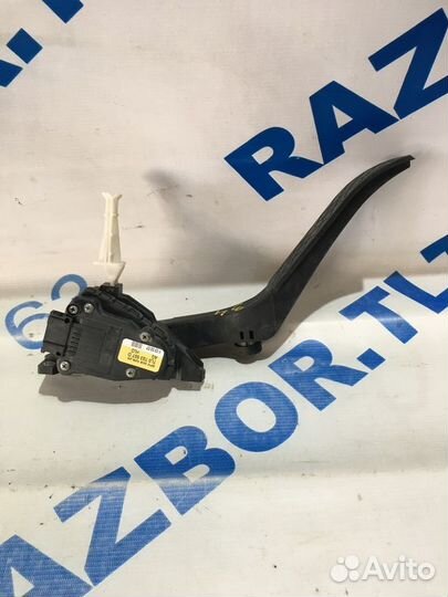 Педаль газа porsche cayenne S 957 4.8