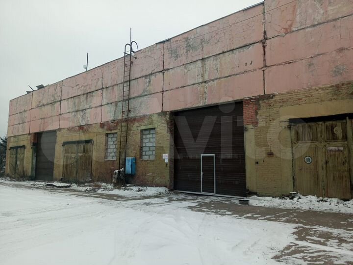 Машиноместо, > 30 м²