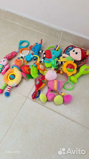 Развивающий коврик +игрушки