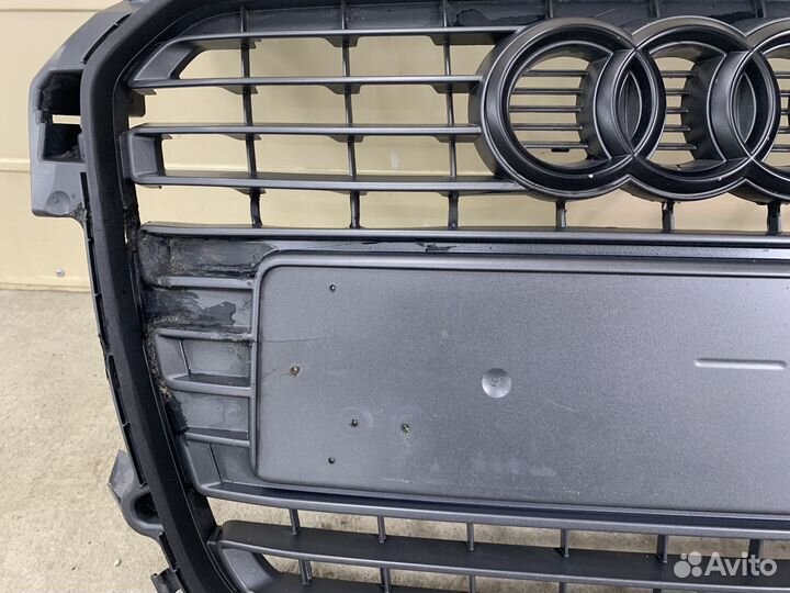 Решетка радиатора Audi A1 Дорестайлинг