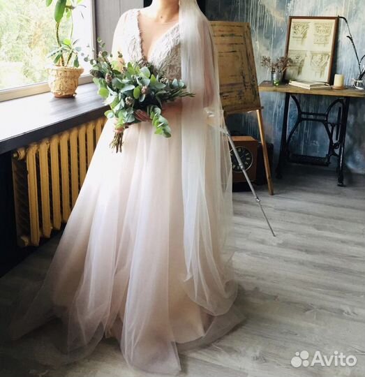 Свадебное платье