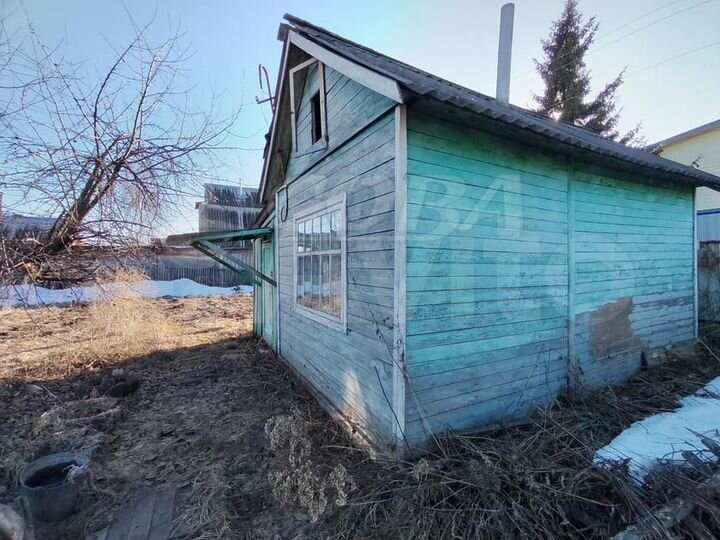 Дача 20 м² на участке 6 сот.