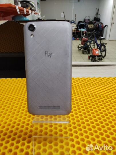 Смартфон fly fs457