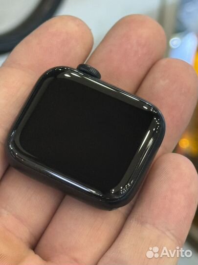 Apple watch SE 2 2024 40mm starlight