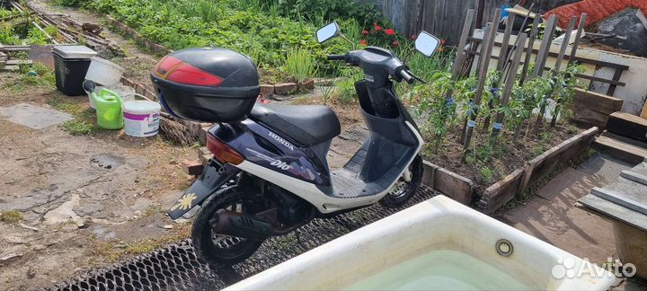 Скутер Honda dio