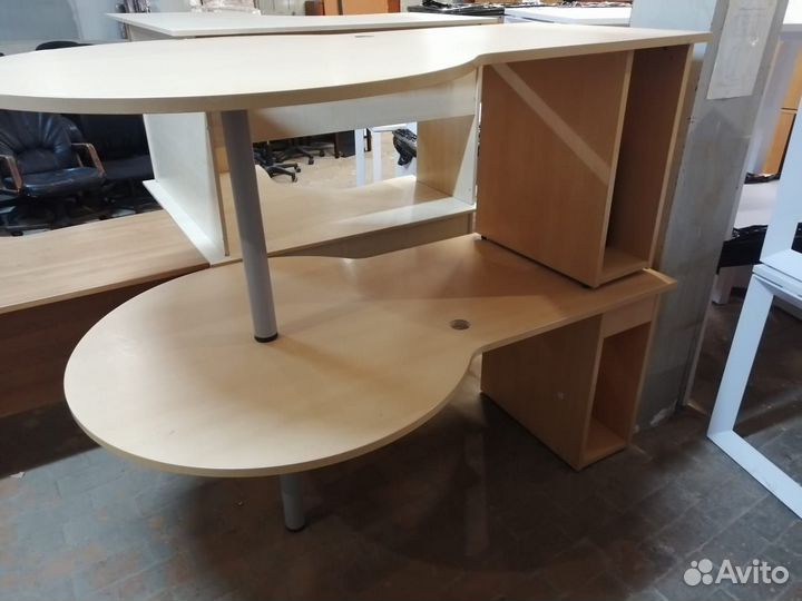 Компьютерный / офисный стол