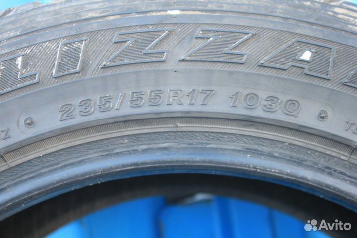 Bridgestone Blizzak DM-Z3 235/55 R17 93D