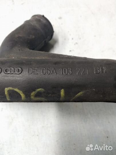 Патрубок вентиляции картерных газов 06a103221bh