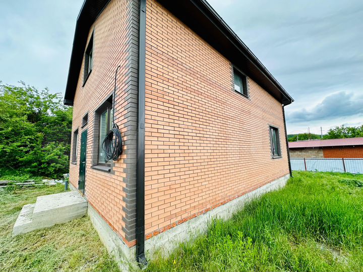 Дом 154 м² на участке 5 сот.