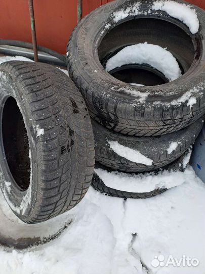 Nokian Tyres Hakkapeliitta 2 235/60 R16