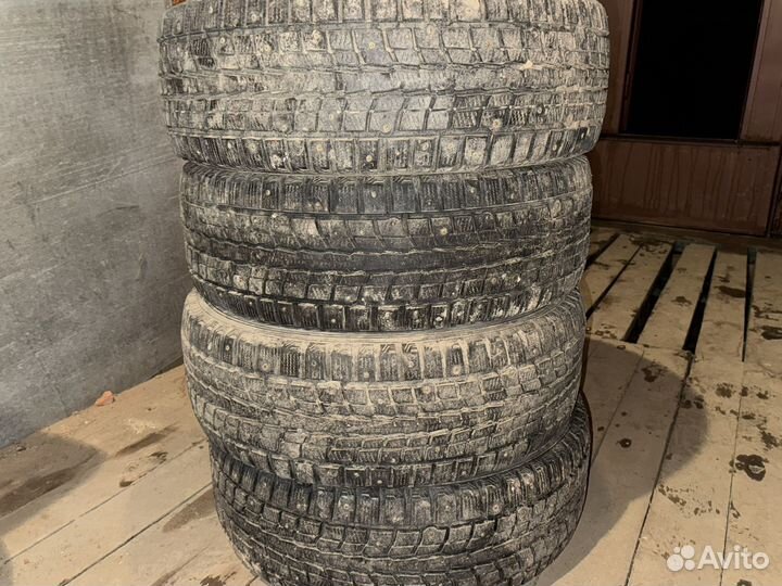 Dunlop SP Winter Ice 01 235/65 R17 108T