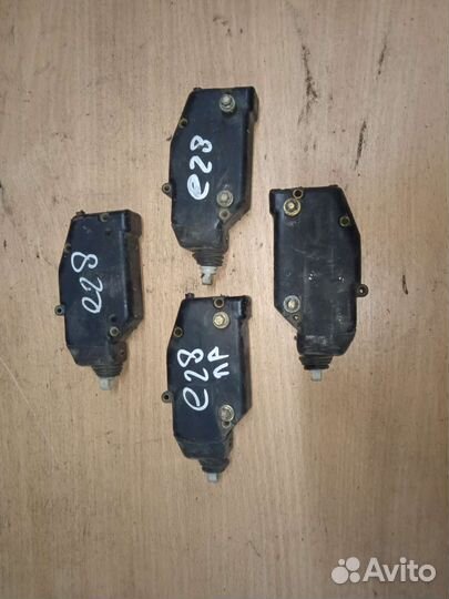 Активатор замка двери BMW E28 бмв 5 E28