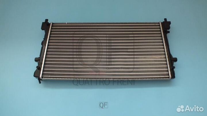 Радиатор охлаждения двигателя