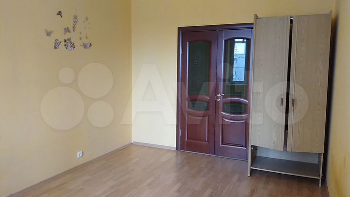 2-к. квартира, 80 м², 3/17 эт.