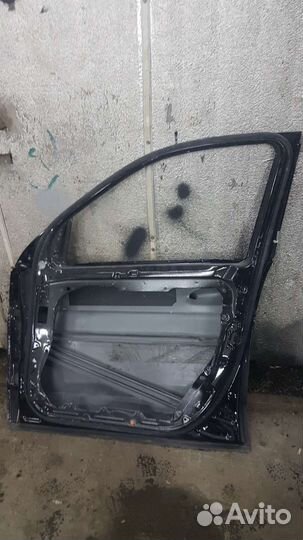 Дверь передняя правая Mersedes Ml166 черная