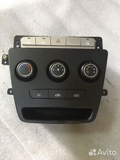 Блок управления отопителем (Geely Emgrand X7)