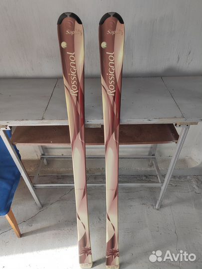 Горные лыжи и ботинки