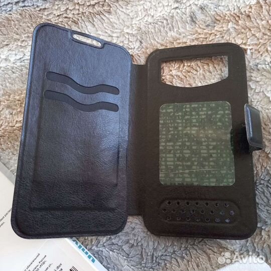 Универсальный чехол для смартфона