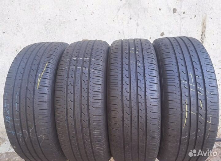 Goodyear EfficientGrip SUV 225/55 R19 99V