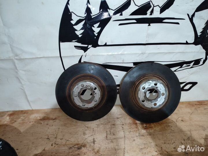 Тормозной диск передний Toyota Avensis AZT251W