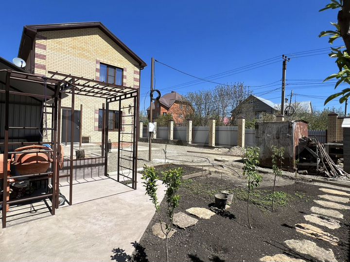 Дом 139 м² на участке 4 сот.