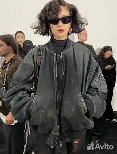 Бомбер Balenciaga