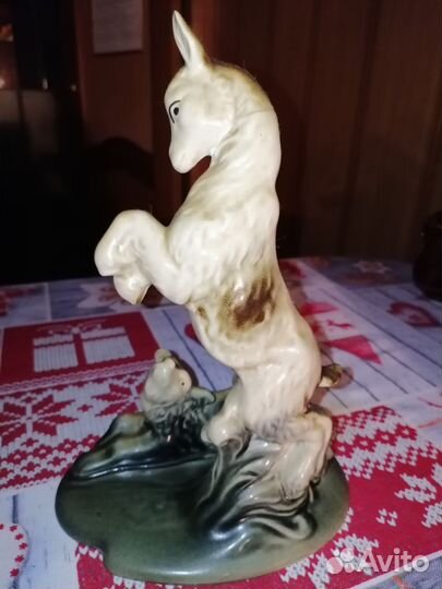 Статуэтка времен СССР