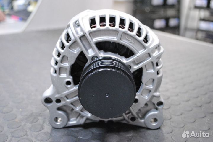 Генератор VW Golf 6, Caddy, Touran 1.6 TDi 140А