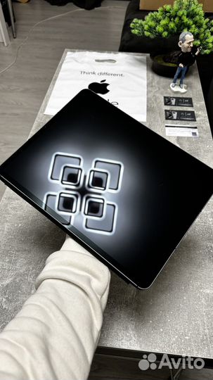 iPad Pro 12.9 m1 sim