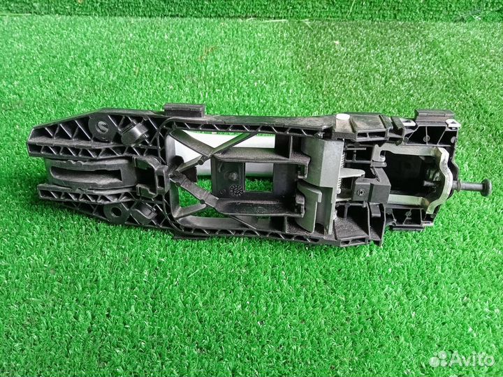 Ручка двери внешняя передняя правая Volkswagen