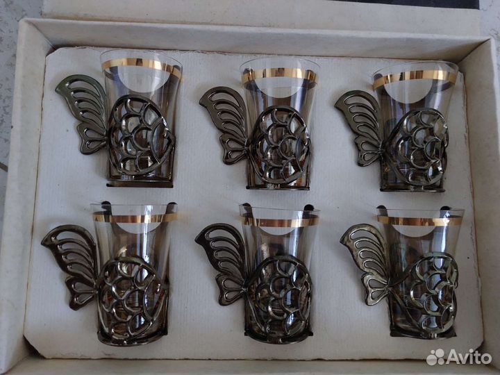 Стопки, рюмки, стаканчики, рыбы, кони