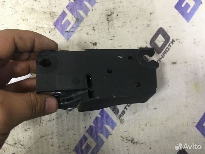 Ручка двери передней внутренняя левая Форд Фокус 2