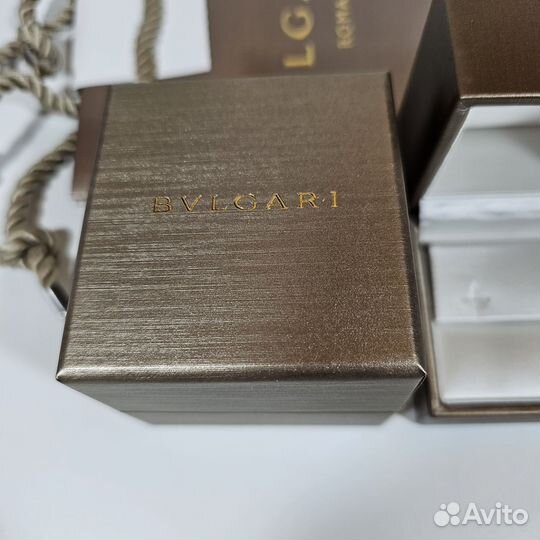 Коробка Bvlgari для сережек