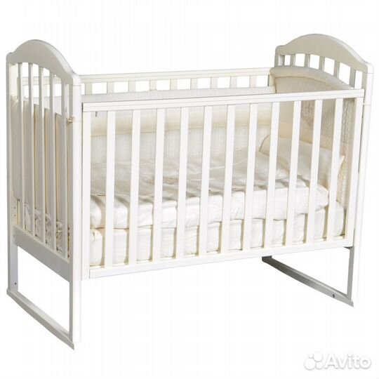 Кроватка детская колеса/качалка