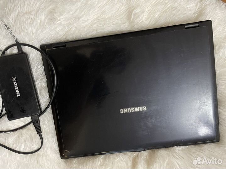Ноутбук samsung на запчасти
