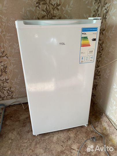 Продаётся рабочий холодильник, б/у 2 года