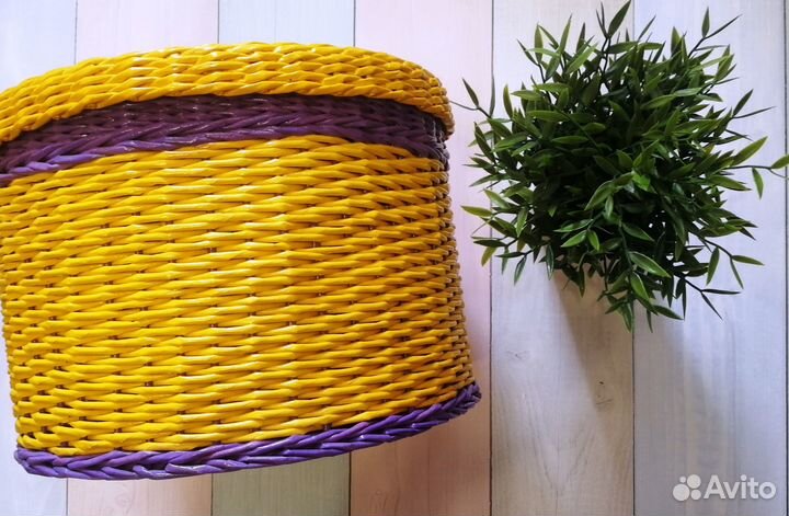 Корзина плетеная с крышкой